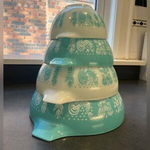 Vintage Pyrex Amish Butterprint Cinderella Nesting Bowl Set